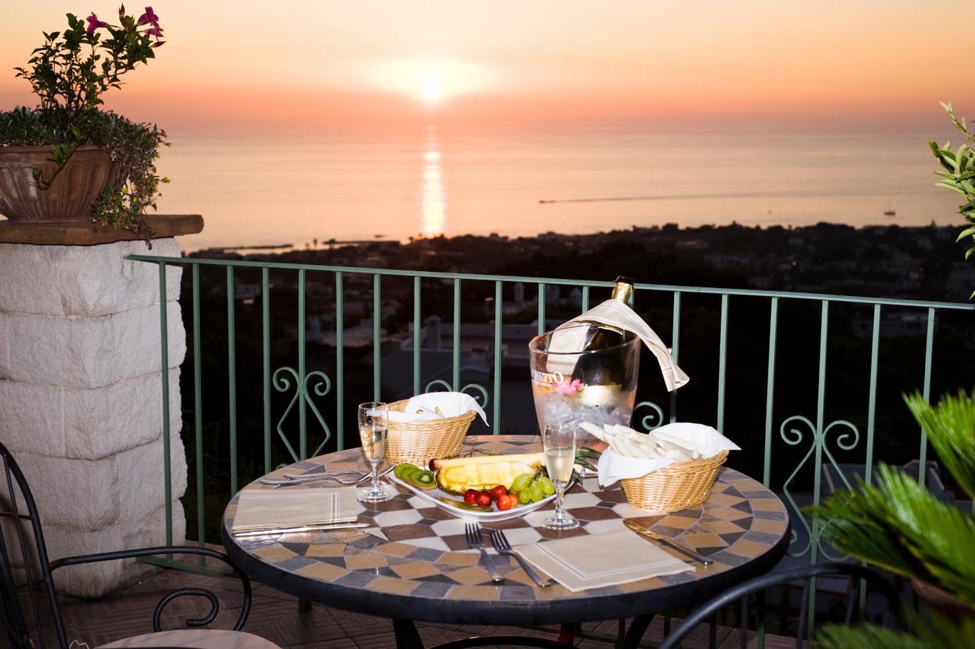 Poggio Del Sole Hotel Forio di Ischia Buitenkant foto